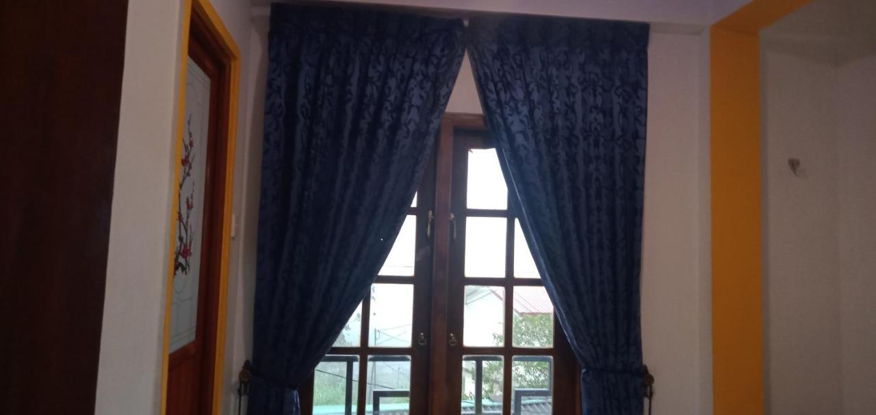 The Train View Bed and Breakfast Νουβάρα Ελίγια Εξωτερικό φωτογραφία